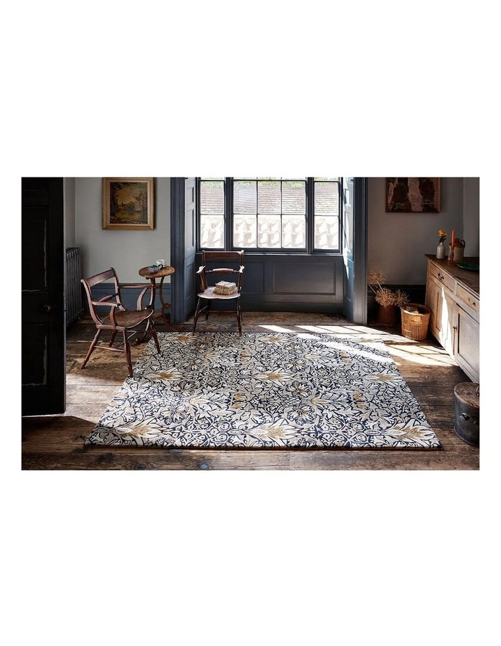 Snakeshead Rug 127208 in Indigo