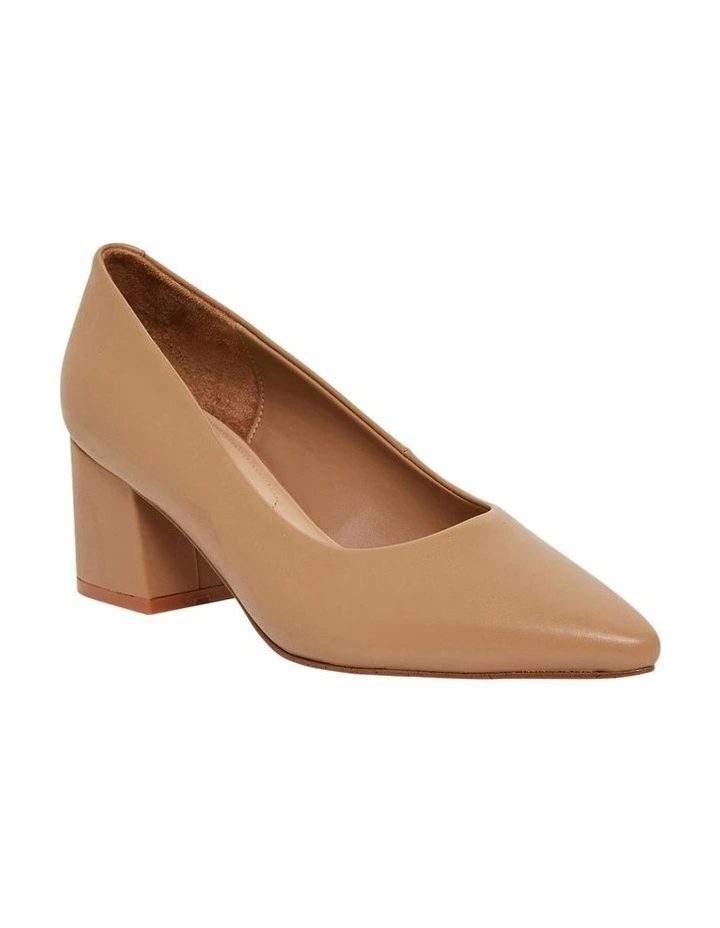 Idol Heeled Shoes in Camel Leather