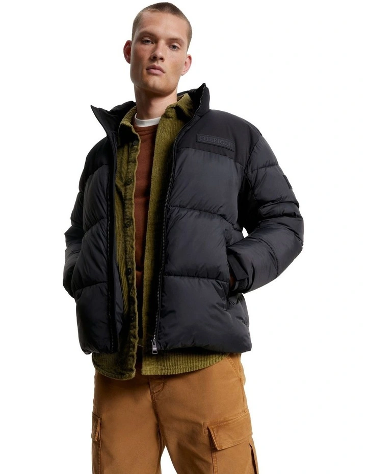 New York Puffer Jacket in Black