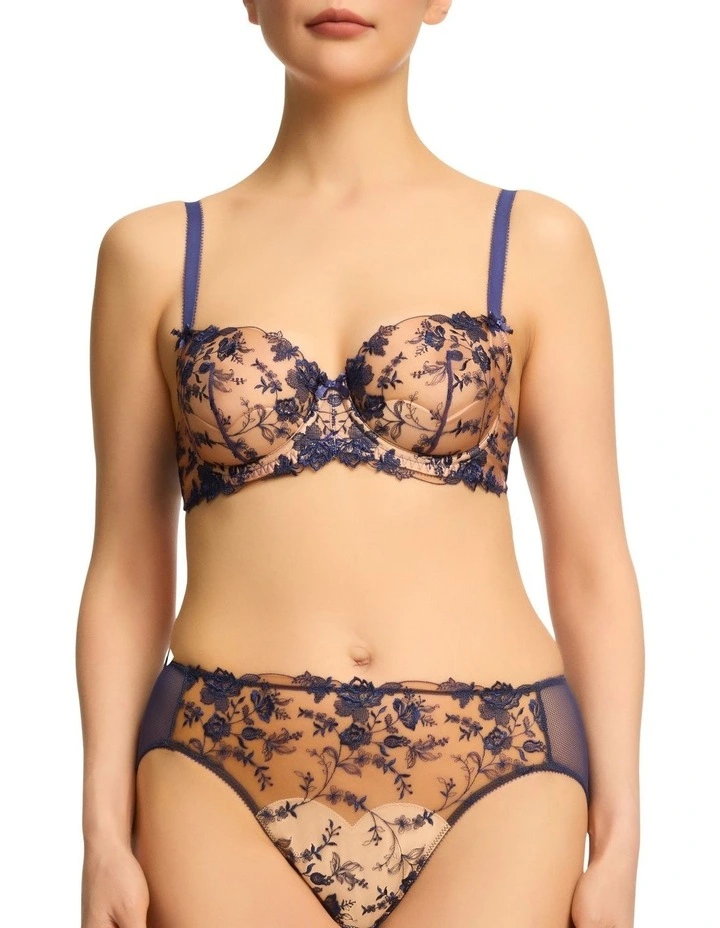 Victresse Underwire Bra in After Dark