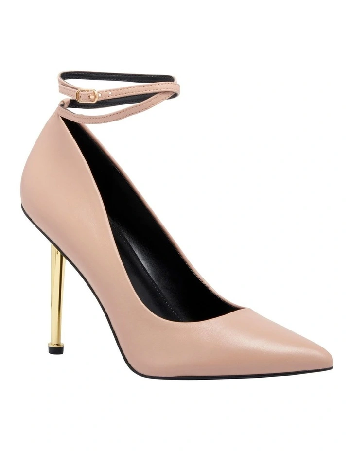 Trevs Pump in Light Pink