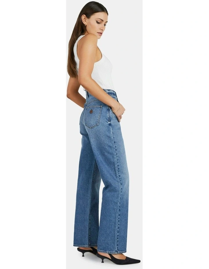 Carrie Jean in Monifa