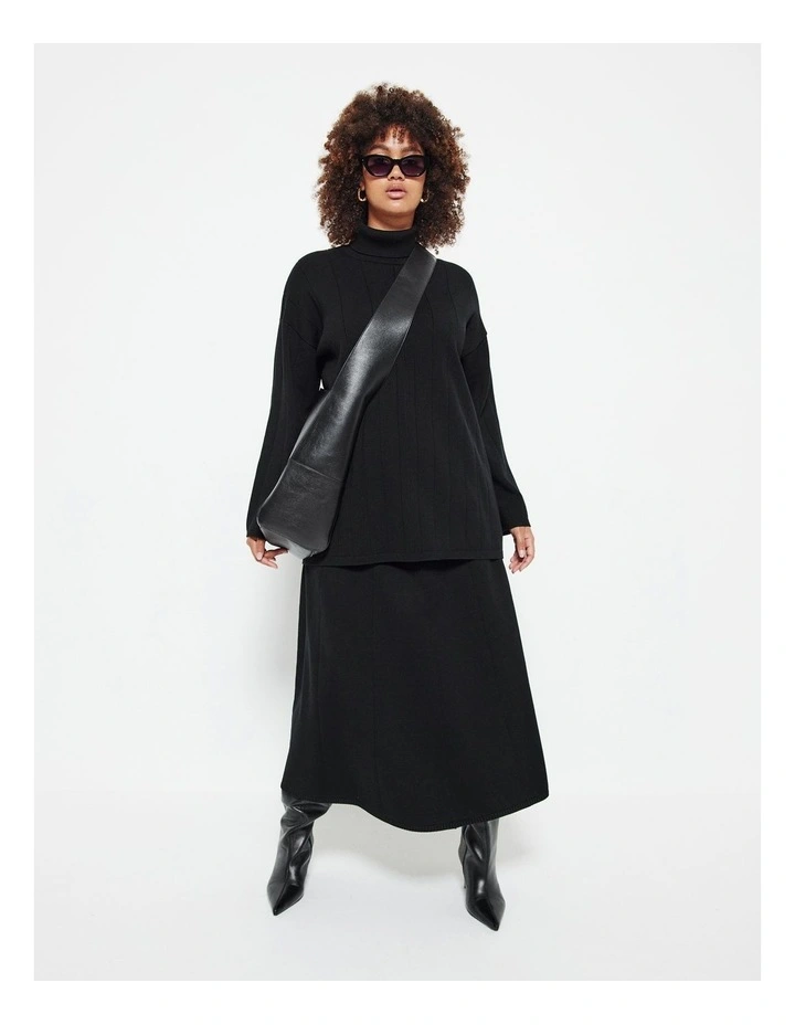 A Line Knit Skirt in Black
