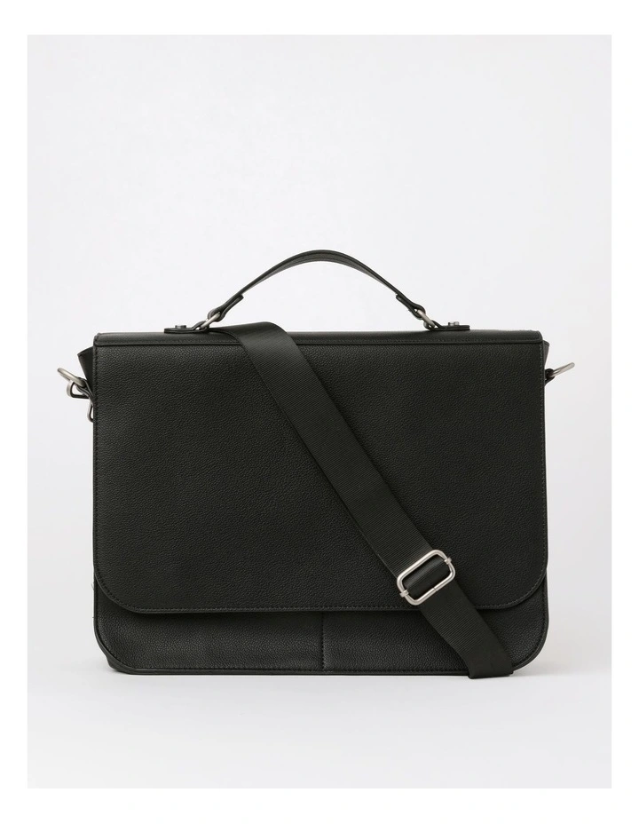 Luxe Pebbled PU Messenger Bag in Black