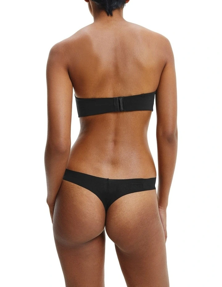 Invisibles Thong in Black