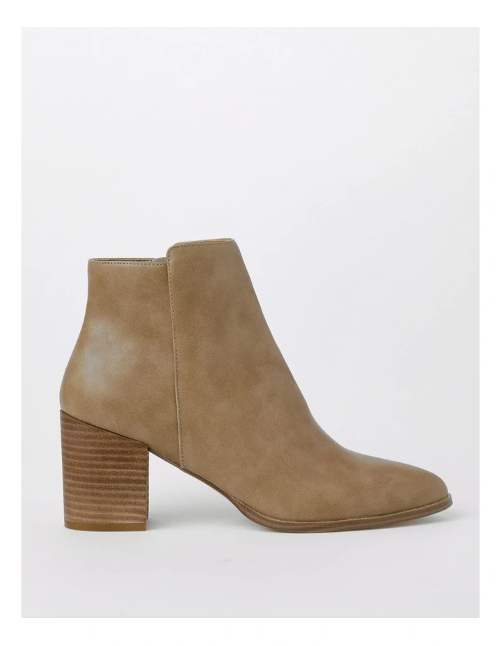 Heath Boot in Natural