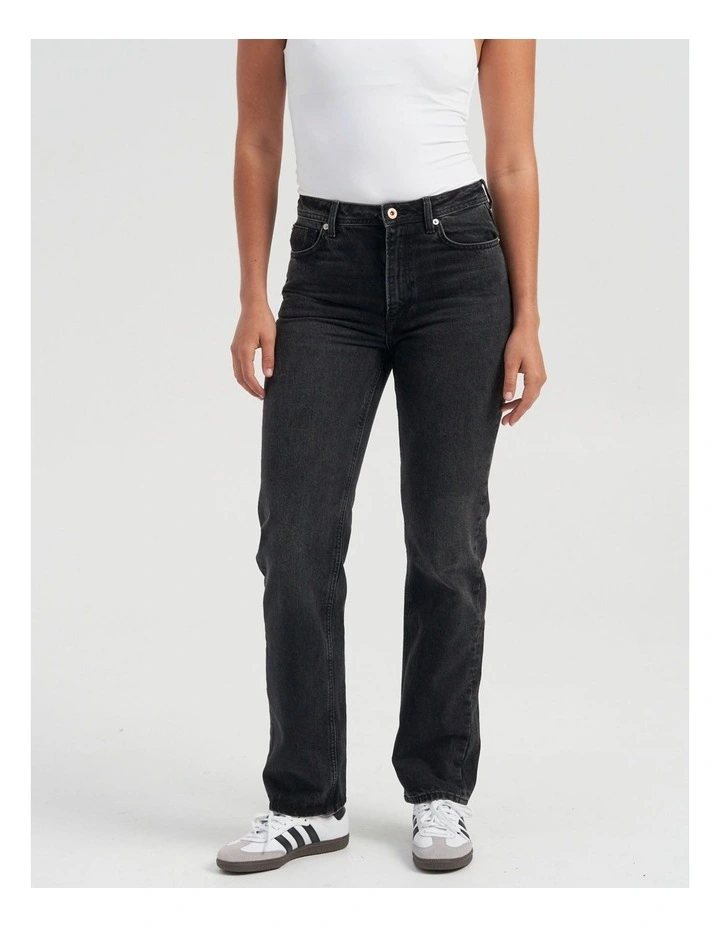 Jaci Regular Straight Fit Jeans in Black