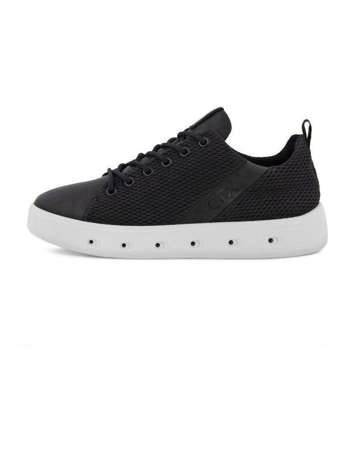 Street 720 Sneaker In Black