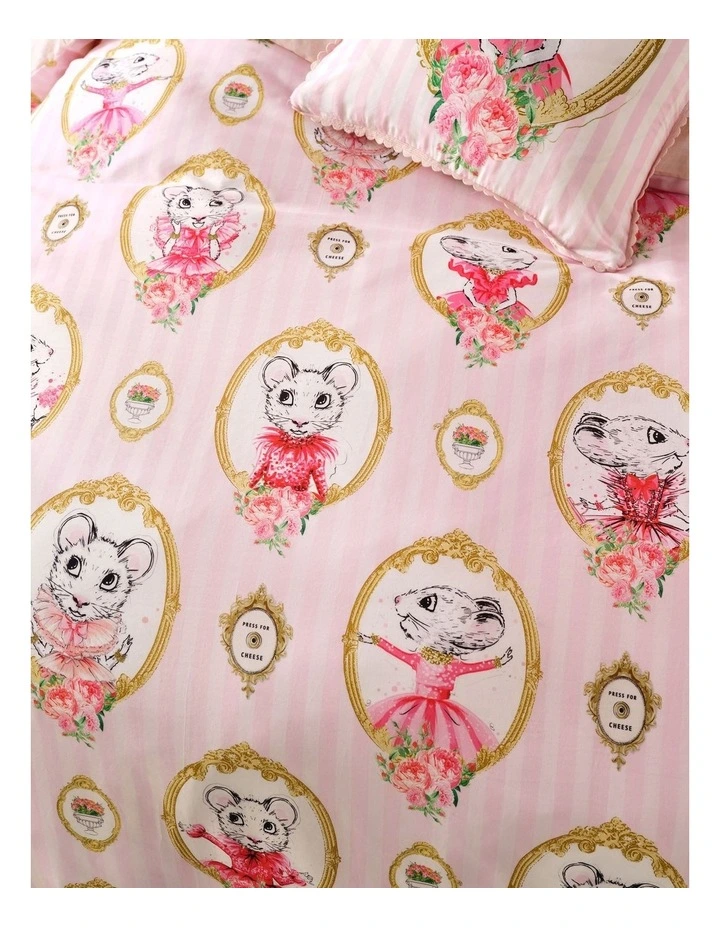Portraits Of Paris Quilt Cover Set in Pink