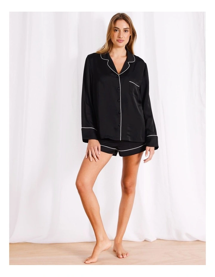 Signature Satin Long Sleeve/Short Pyjama Set in Black