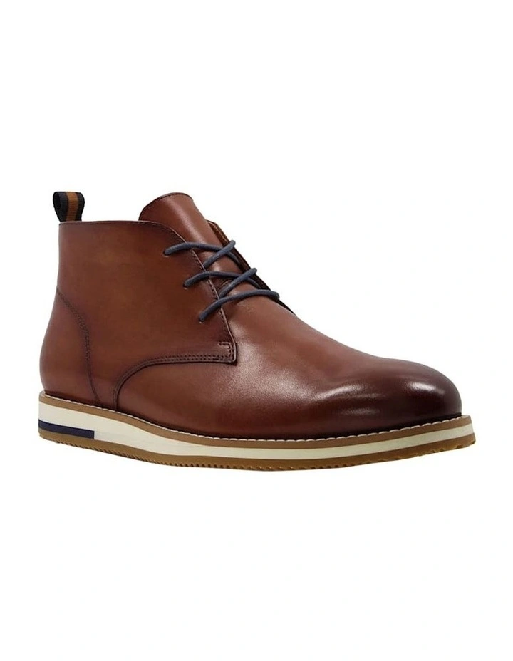 Camron Boots in Tan