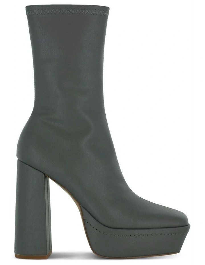 Rocky II Boots in Graphite