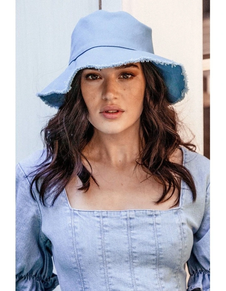 Nika Bucket Hat in Denim