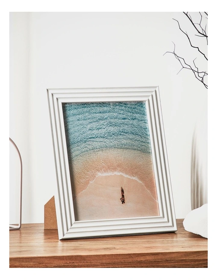 Ribbed Frame 8x10 in White