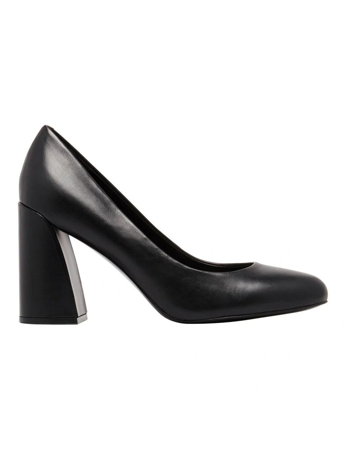 Yunip Pump in Black