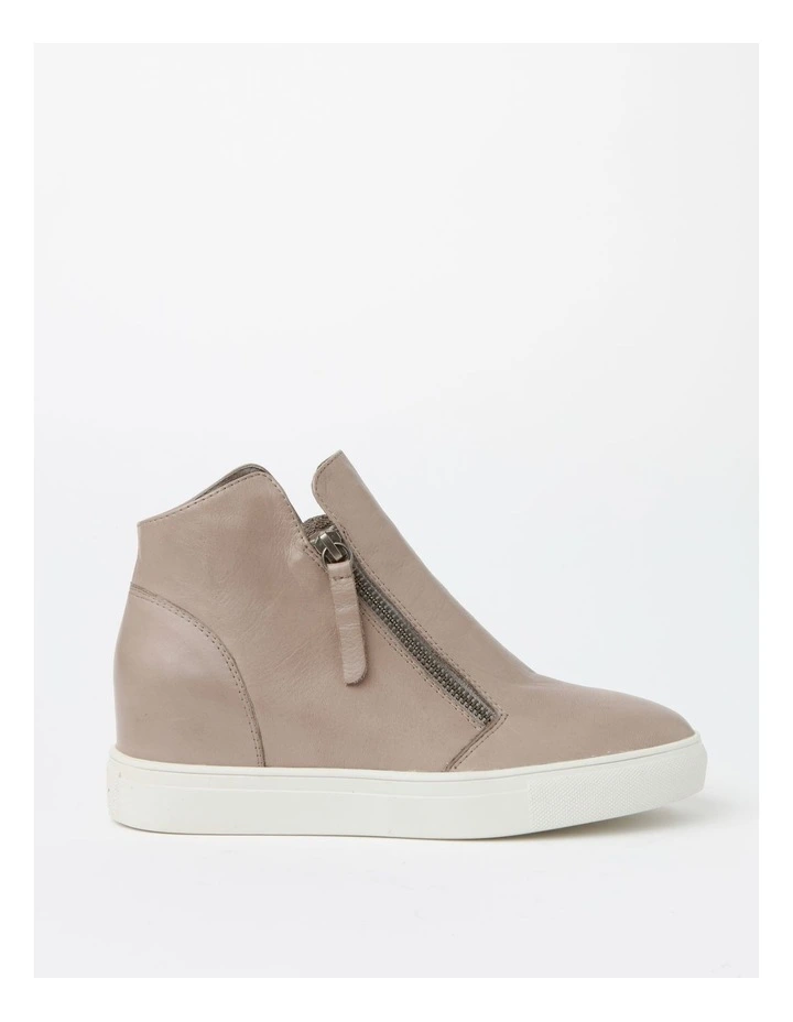 Cane Leather Wedged Sneaker in Taupe