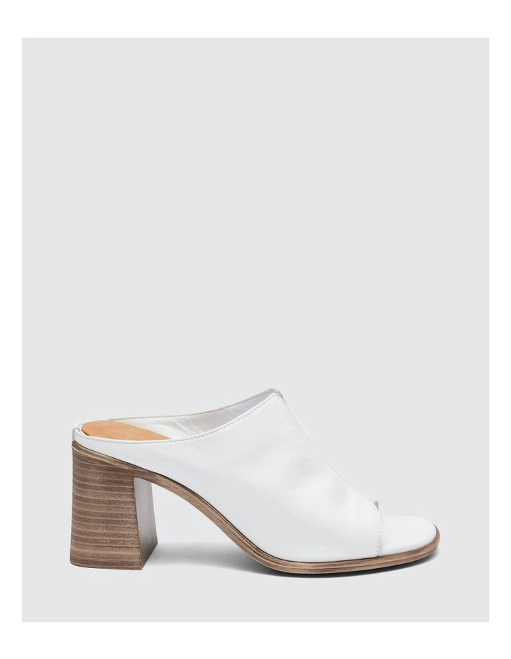 Vivien Heels in White