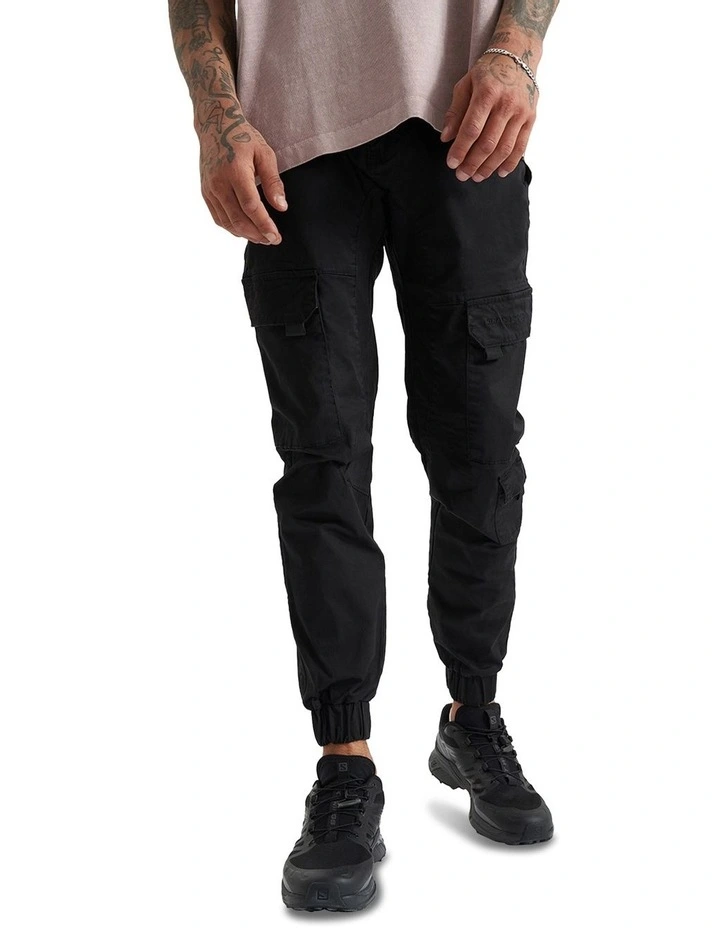 F100 Cargo Jogger in Black