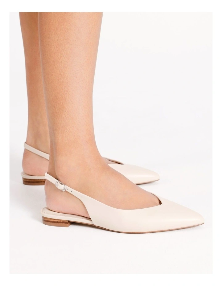 Kylie Flat Shoes In Beige