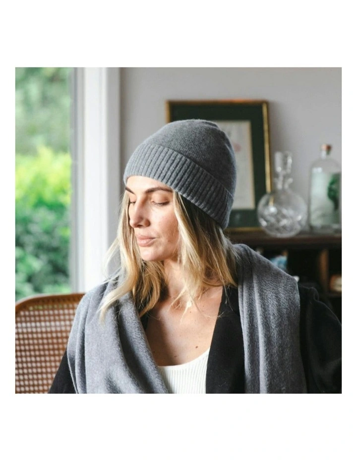 Cashmere Beanie in Grey
