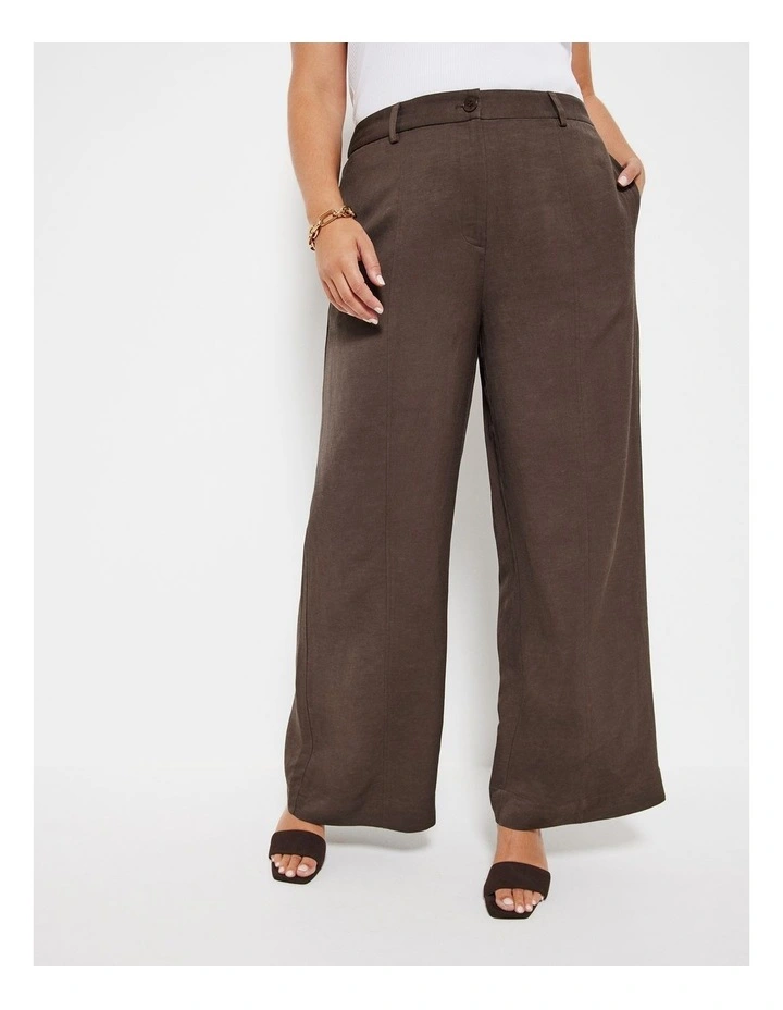 The Casual Utility Pant in Chocolate