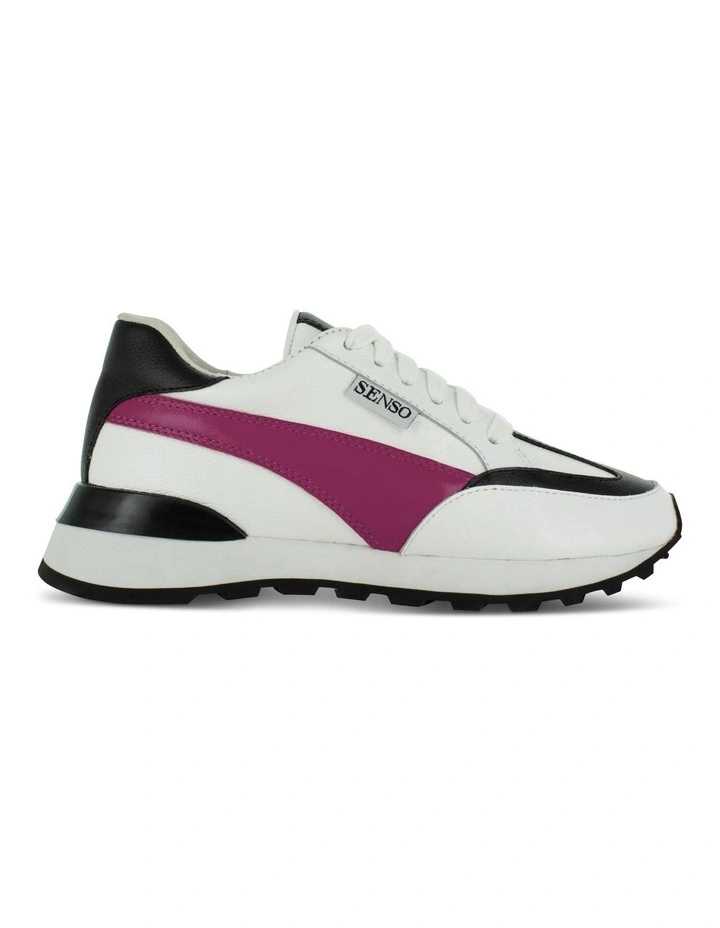 Eason III Sneaker in White