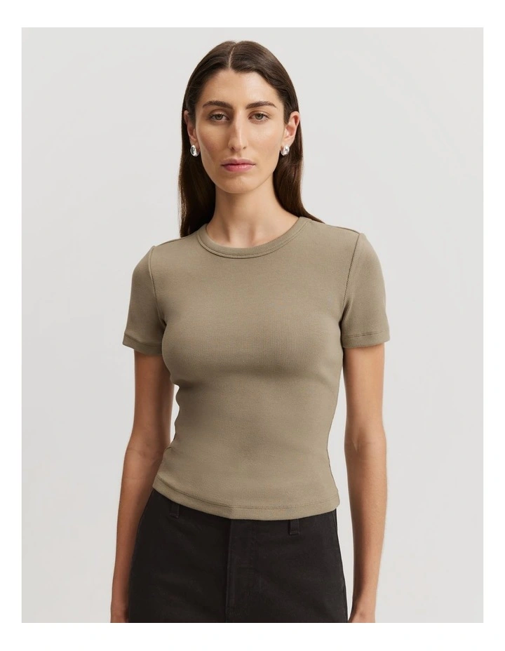 Australian Cotton Crop Fitted T-shirt in Sicilian Olive