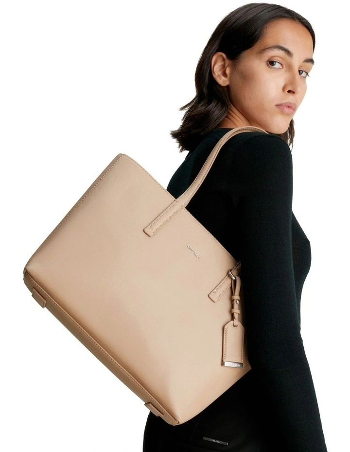 Must Shopper Satchel Bag in Brown