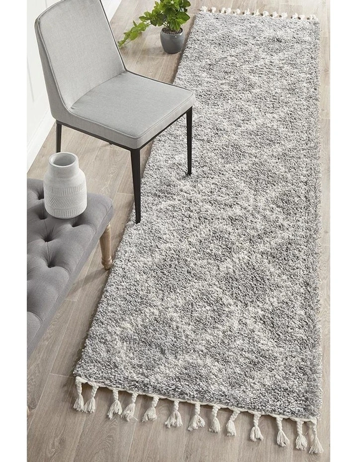 Saffron 33 Rug in Silver