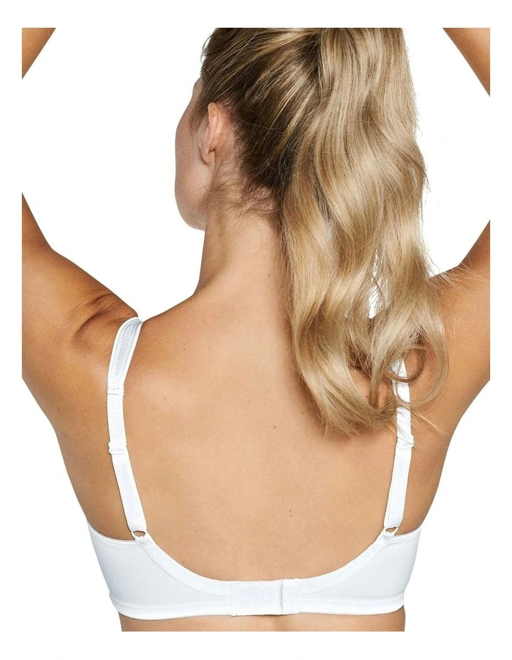 Moulded Soft Cup Wirefree Bra With Satin Trim in White