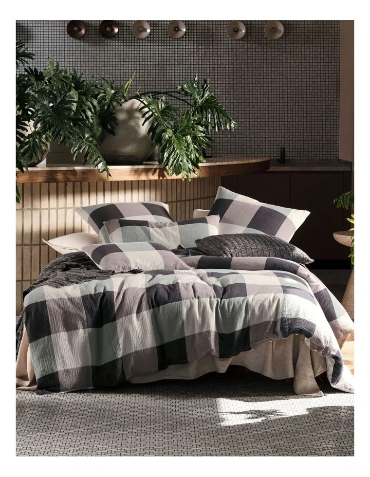 Irvine Quilt Cover Set in Night