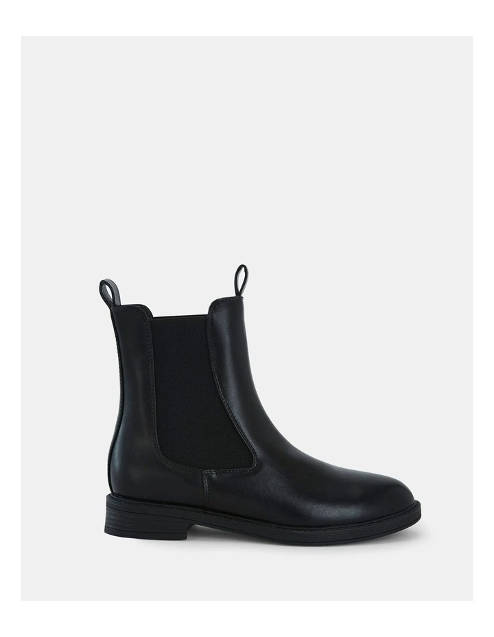 Damo Chelsea Boots in Black