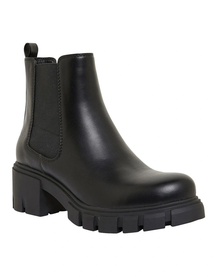 Hasty Black Smooth Boots