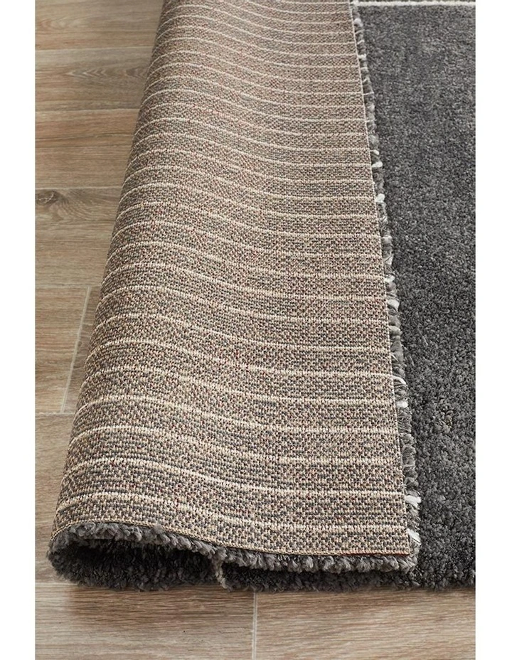 Broadway Rug 935 in Charcoal