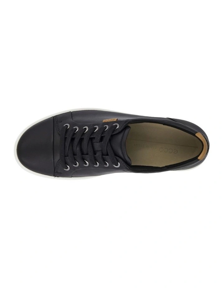 Soft 7 Sneaker in Black