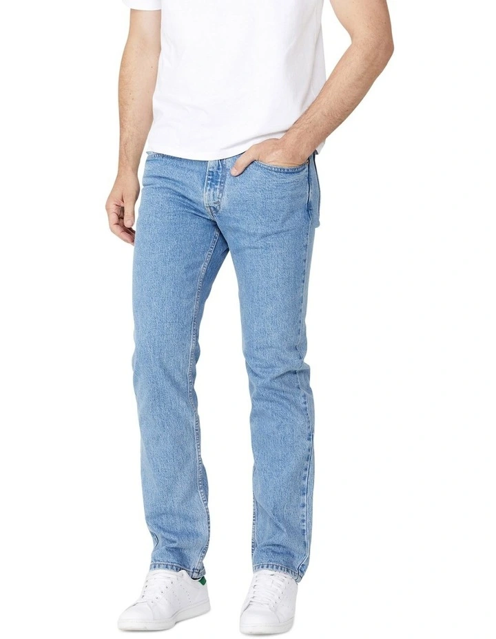 516 Slim Straight Jeans in Blue
