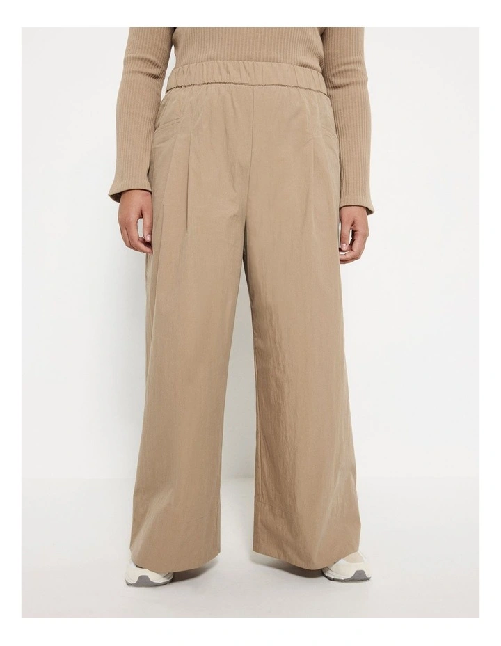 Casual Pull On Pant in Camel