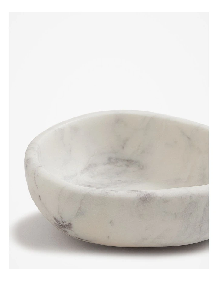 Hast Small Bowl in Snow