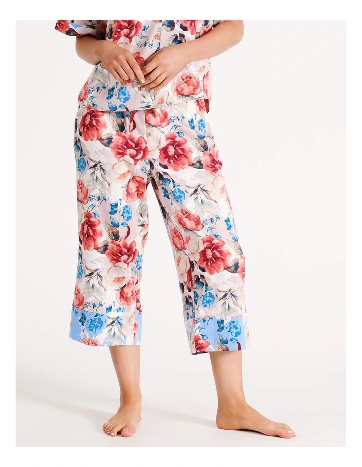 Pebbled Satin 3/4 Pant in Pink Floral