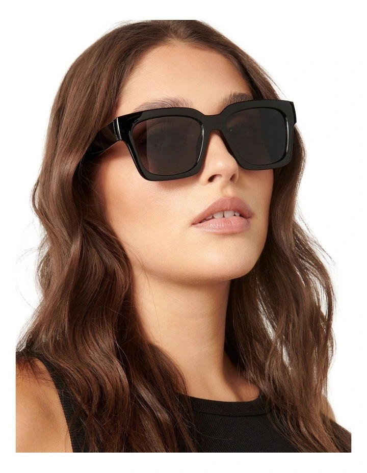 Phoebe Square Frame Sunglasses in Black