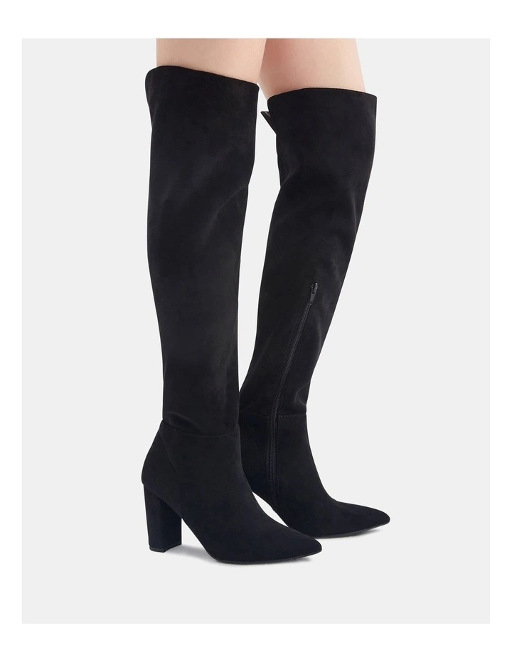 Oakieigh Boots in Black