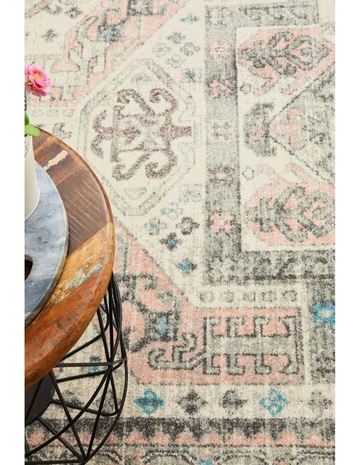 Avenue Rug 704 in Multi