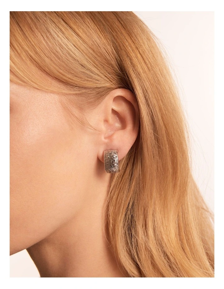 Grainline Curve Clip On Earrings in Silver
