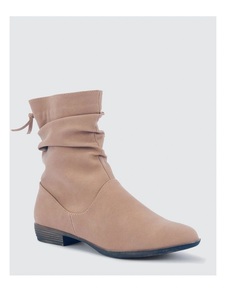Dayley Boots in Camel