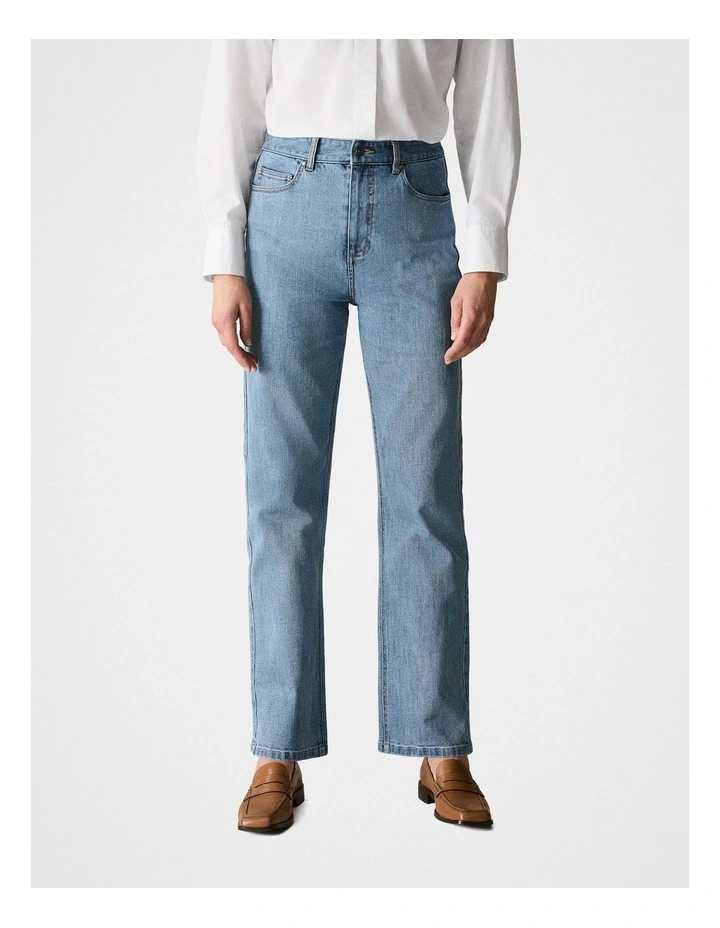 Straight Leg Jean in Vintage Wash Denim