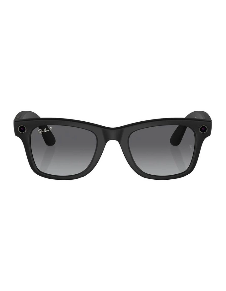 Meta Wayfarer Polarised Sunglasses in Black