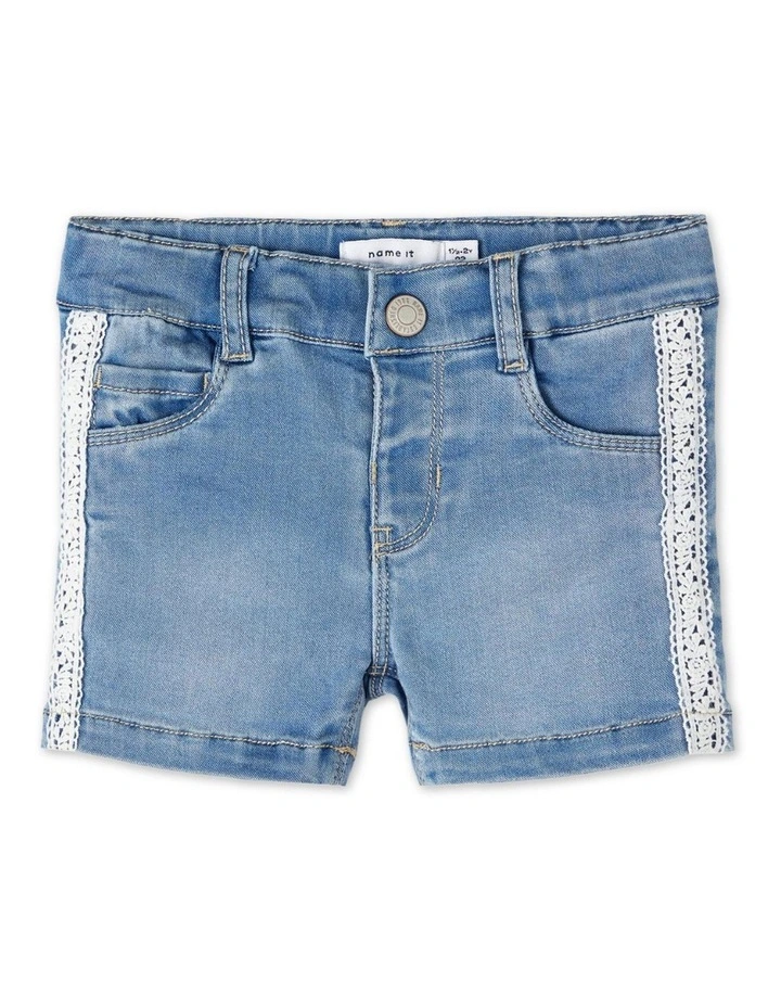 Salli Slim Shorts in Light Blue Denim