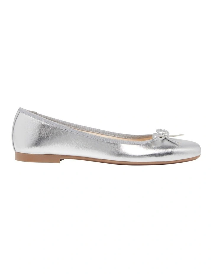 Tootsy Shoes in Silver