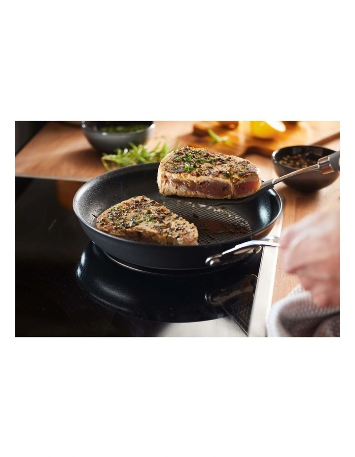 X Hybrid Nonstick Induction Skillet 25cm