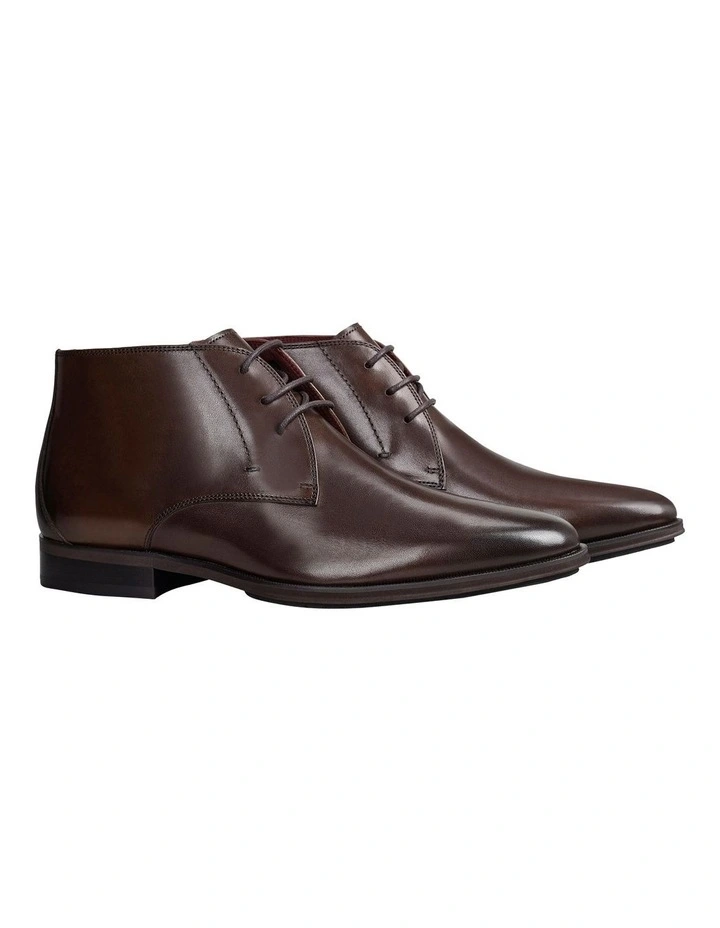 Zed Shoe in Brown
